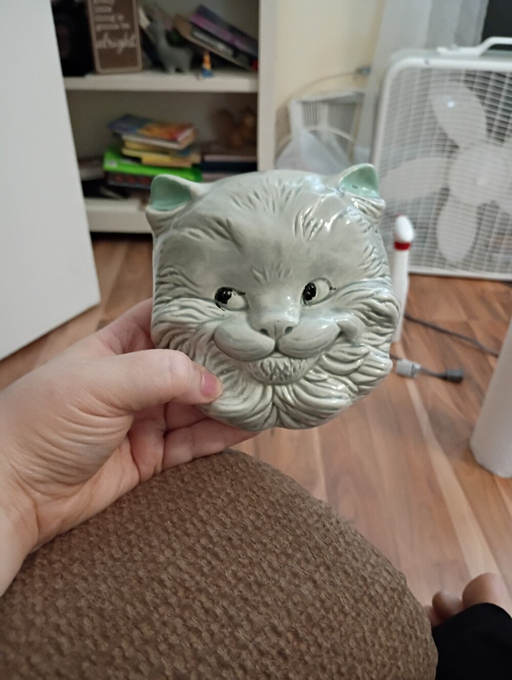 Glossy Ceramic Cat Face Wall Pocket in Light Gray with Mint Ears